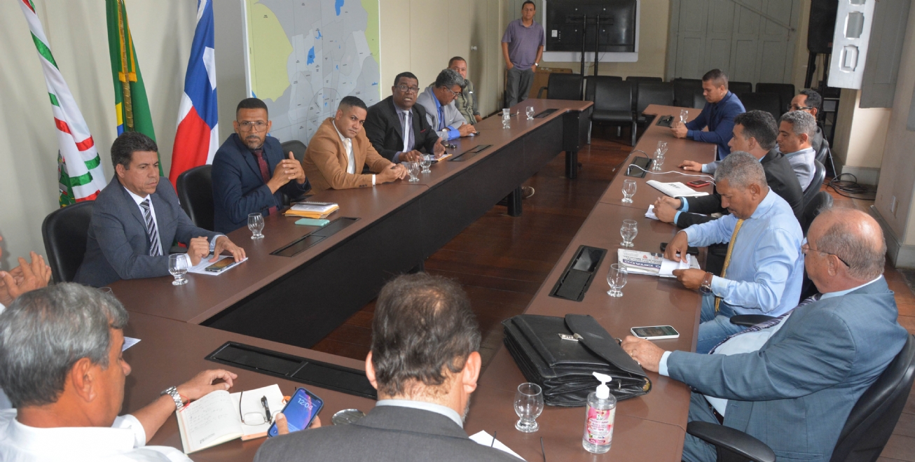 Em reunião com prefeito de Feira, vereadores apresentam demandas de várias localidades