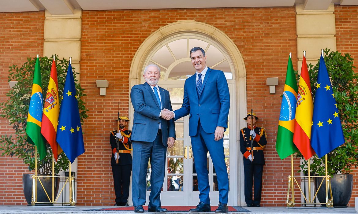 Em visita à Espanha, Lula defende criação de um G20 da Paz