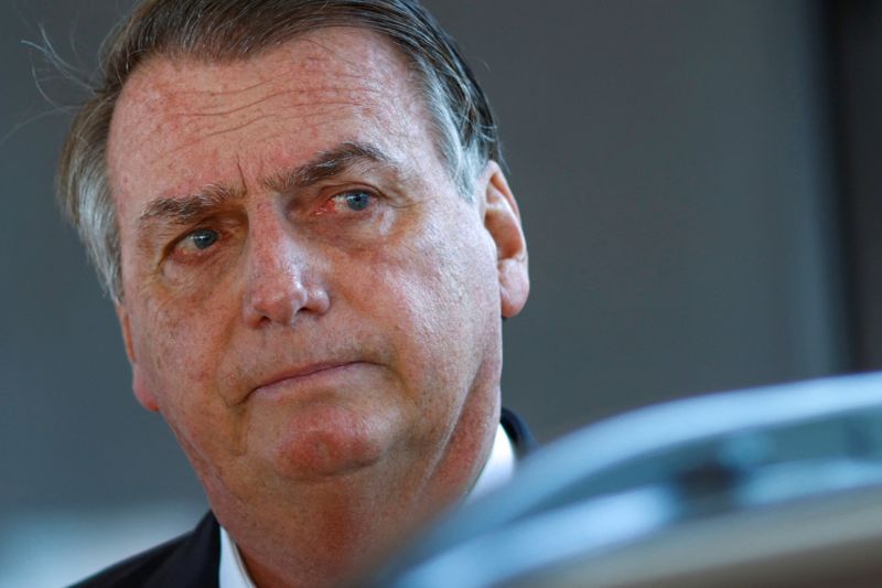 Falsificação de dados e corrupção de menores estão entre crimes que Bolsonaro pode ter cometido, caso adulteração de certificado de vacina se confirme