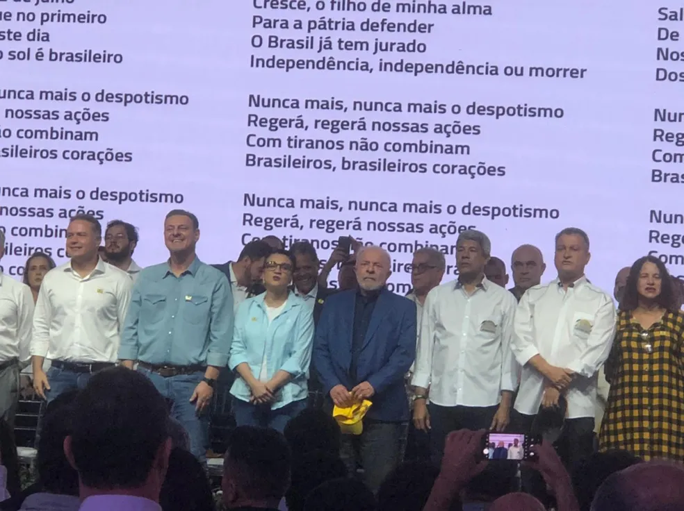 Na Bahia, Lula critica taxa de juros e exalta participação do Estado para o setor produtivo
