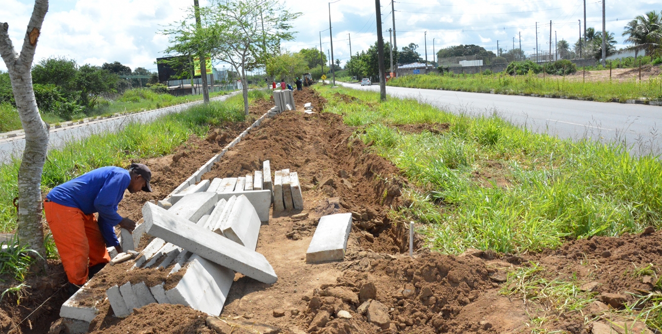 Avança construção das ciclovias nas avenidas Fraga Maia e Noide Cerqueira