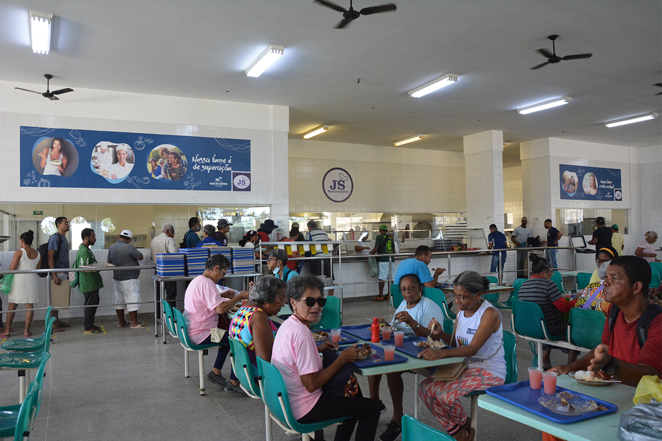 Restaurante Popular serve cerca de mil refeições por dia, a preço acessível, em Feira de Santana