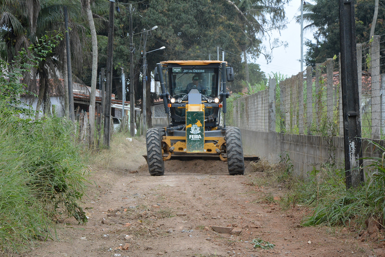 Com trégua das chuvas, Prefeitura de Feira intensifica patrolamento na zona rural