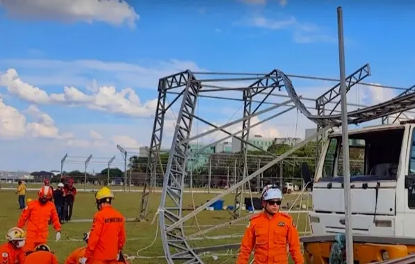 Operário morre após estrutura montada para 7 de Setembro desabar, em Brasília