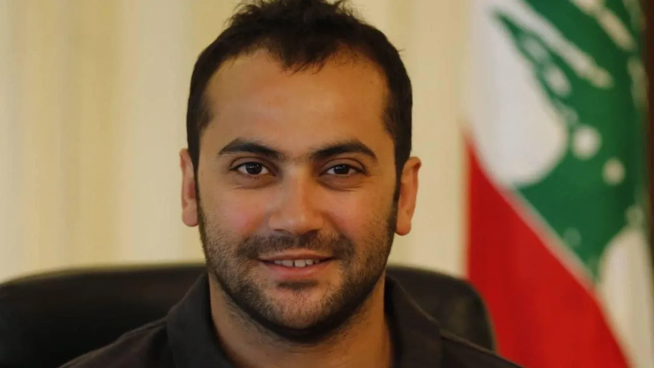Jornalistas alvejados por tropas israelenses, no Líbano, estavam identificados como imprensa; cinegrafista da Reuters morreu