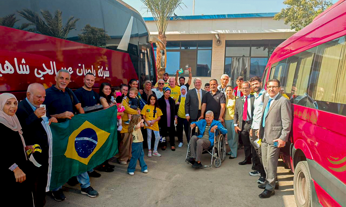 Grupo de 33 brasileiros é resgatado na Cisjordânia