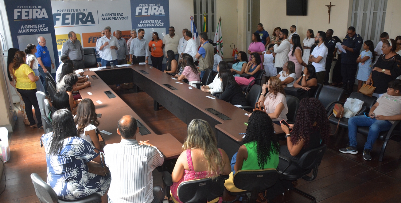 Prefeito de Feira de Santana empossa novos conselheiros tutelares