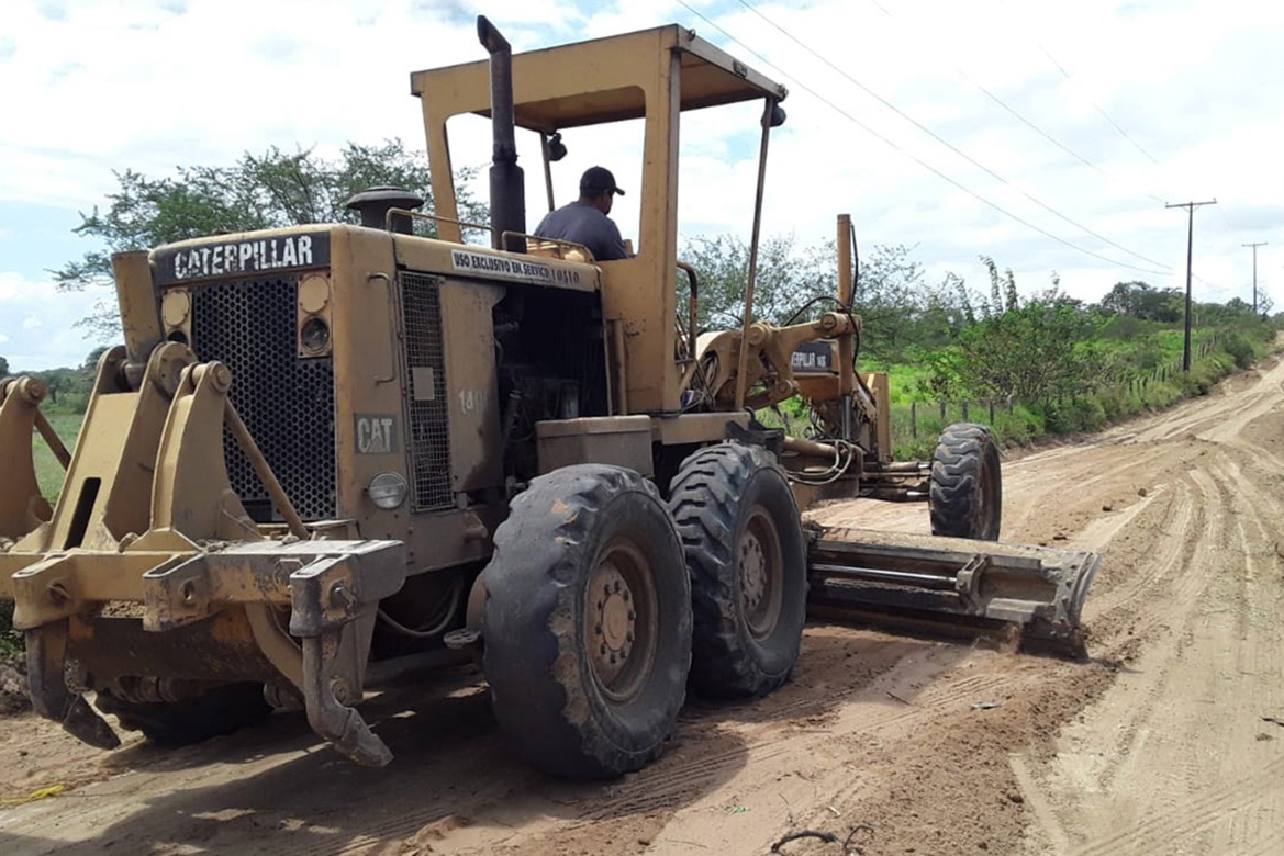 Prefeitura de Feira investe em melhorias nas estradas rurais e na construção de aguadas   