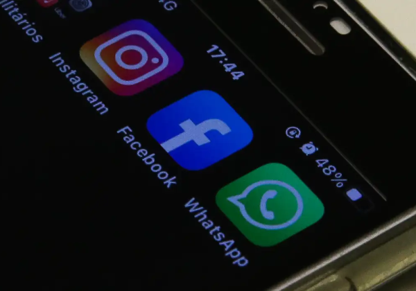 Deputado quer proibir uso de redes sociais por menores de 10 anos na Bahia