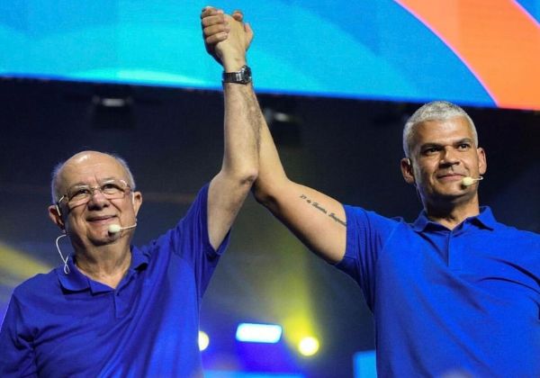 Zé Ronaldo inicia campanha com caminhada no Tomba, nesta sexta (16)