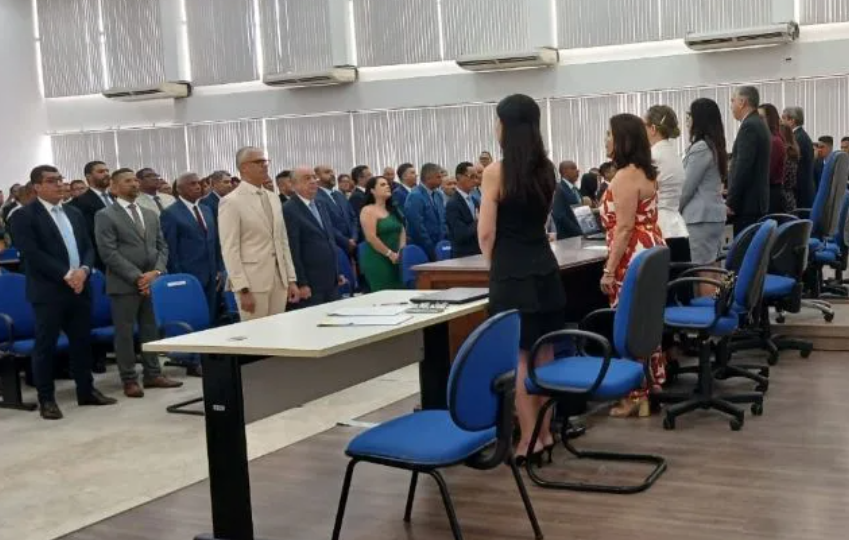 Durante diplomação, José Ronaldo diz que equipe de secretários será anunciada antes do Natal