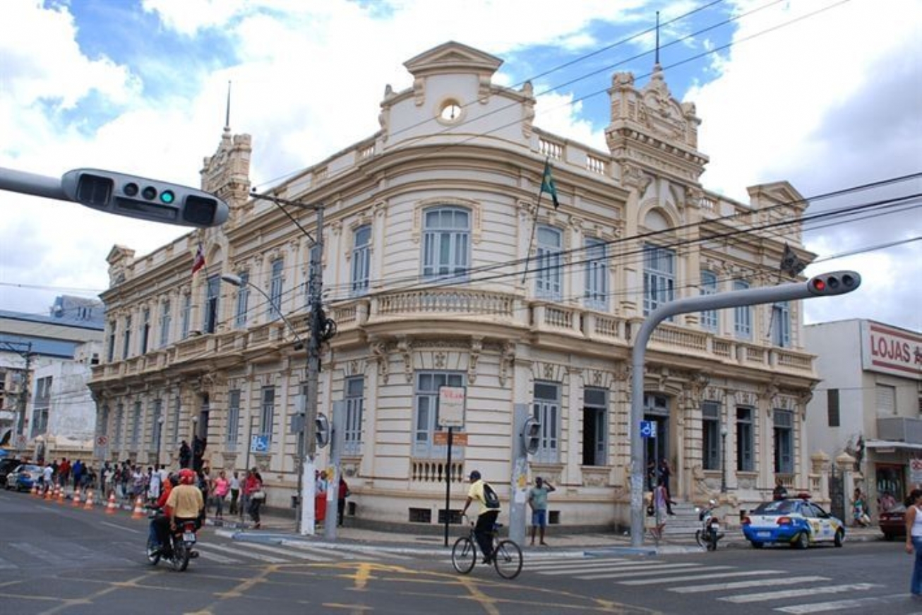 Prefeitura de Feira altera cronograma para envio de documentos da Prova de Títulos do último concurso público
