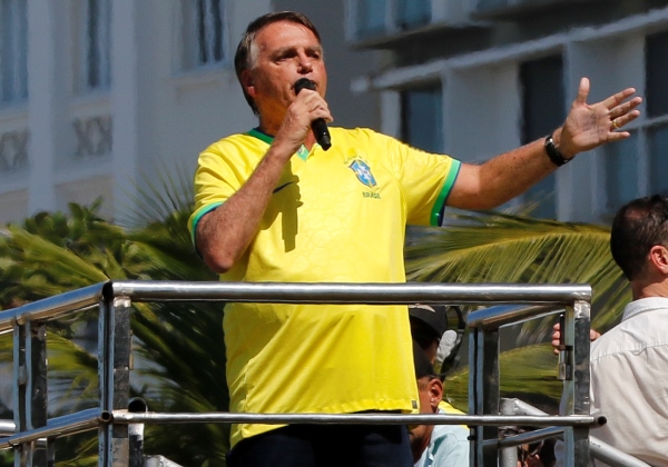 Bolsonaro convoca protestos contra Lula e confirma presença no Rio de Janeiro