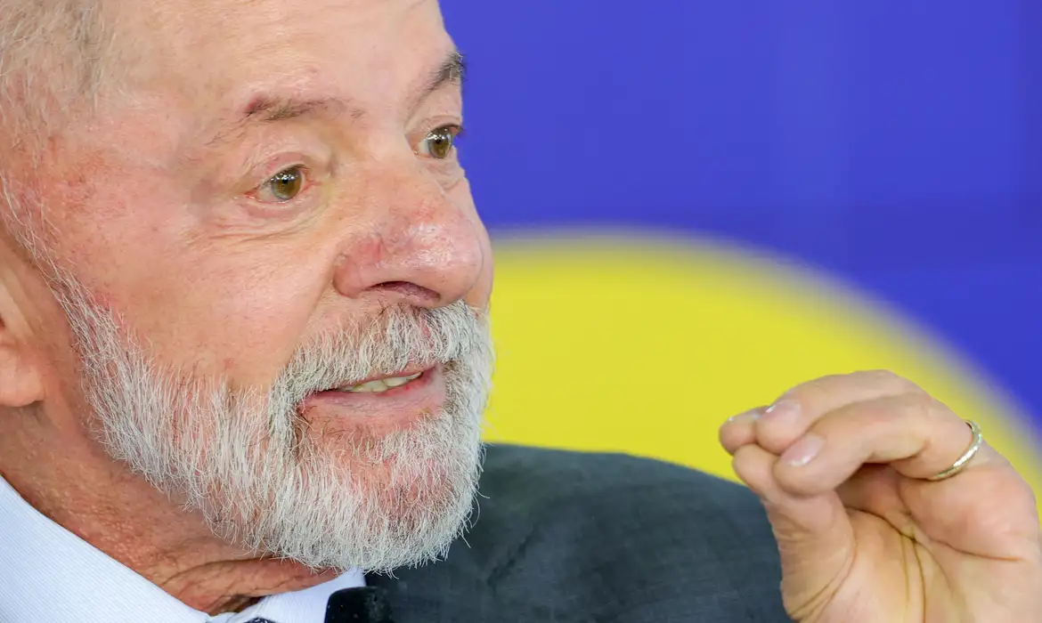 Lula anunciará linha de crédito para entregadores comprarem motos elétricas
