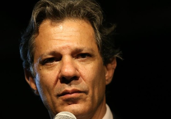 Haddad diz que proibiria apostas online no Brasil: 'Não tem arrecadação que justifique essa roubada'