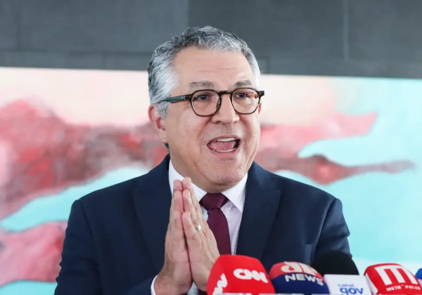 EUA cancelam vistos da esposa e filha do ministro da Saúde, Alexandre Padilha