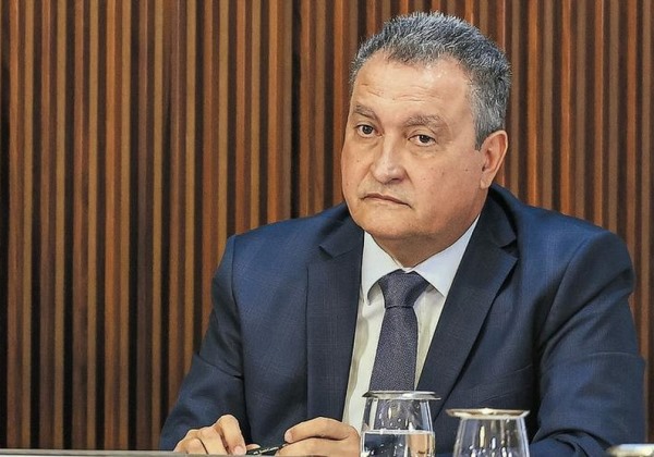PGR vê indícios de fraude em contrato assinado por Rui Costa na compra de respiradores durante a pandemia; caso vai ao STF