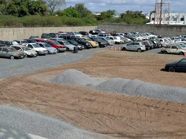 Projeto de lei prevê que veículo apreendido pela SMT e não reclamado em 60 dias seja utilizado pela Prefeitura de Feira