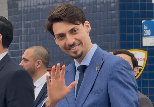 Filho de Bolsonaro será julgado em novembro por fraude em empréstimo bancário