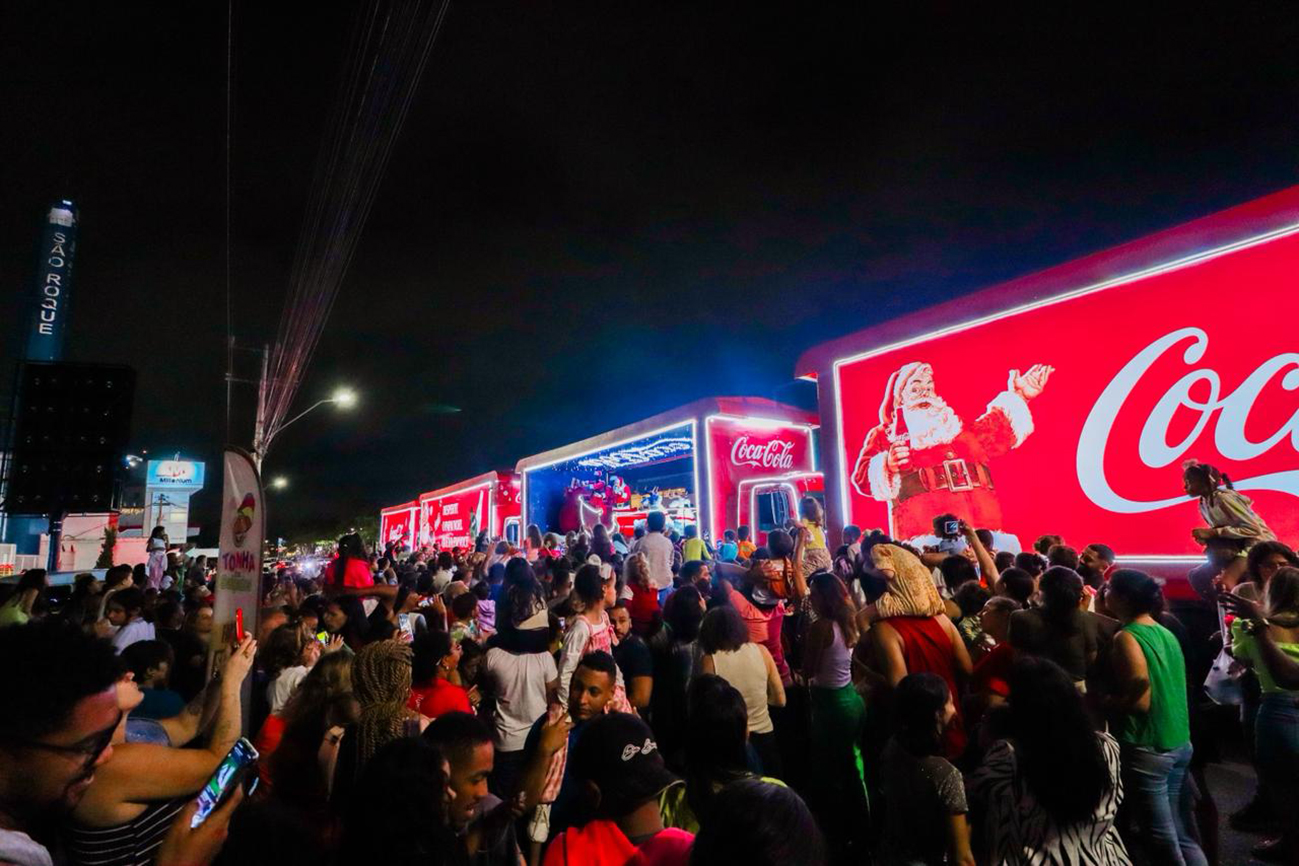 A magia do Natal chega à Feira de Santana com a Caravana Iluminada da Solar Coca-Cola