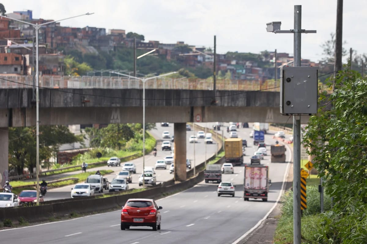 DNIT é criticado na Câmara de Feira por autorizar substituição de 21 radares na BR 324 