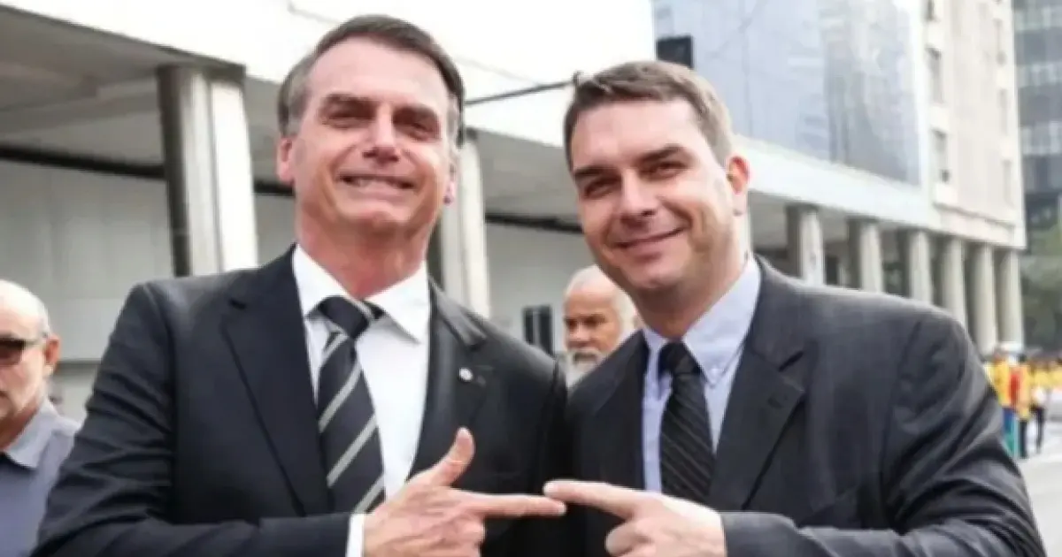 Carta atribuída a Bolsonaro confirma Flávio Bolsonaro como pré-candidato à Presidência em 2026
