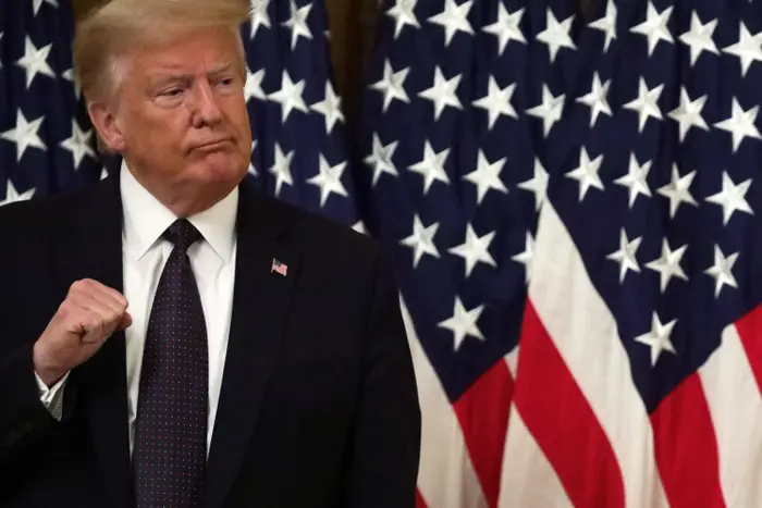 Após ameaçar Groenlândia, Trump menospreza peso de países europeus na Otan