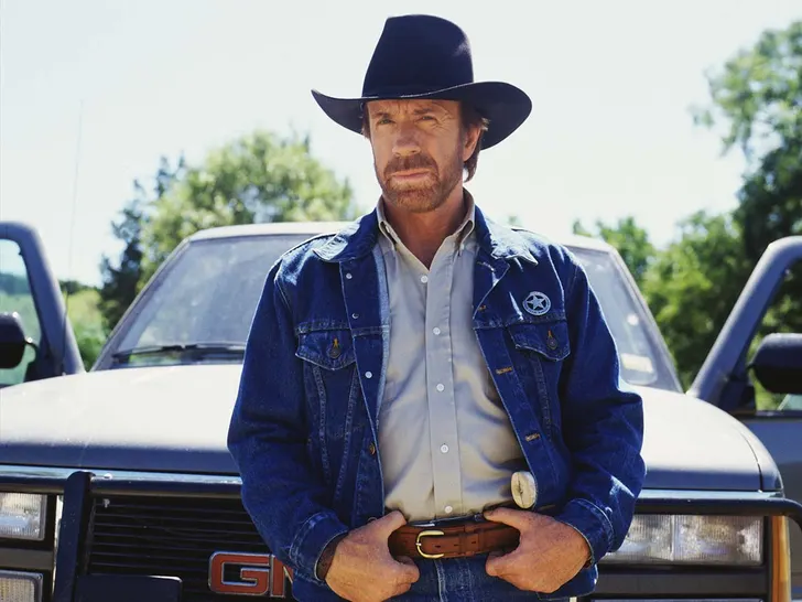 Morre Chuck Norris, ícone do cinema de ação e das artes marciais, aos 86 anos