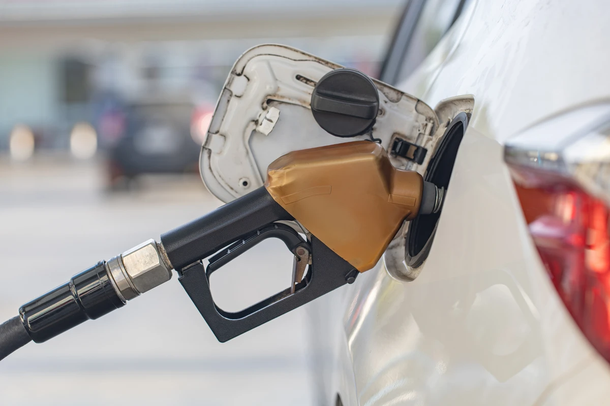 Acelen anuncia novo aumento de preço da gasolina, a partir desta quinta-feira (30), na Bahia