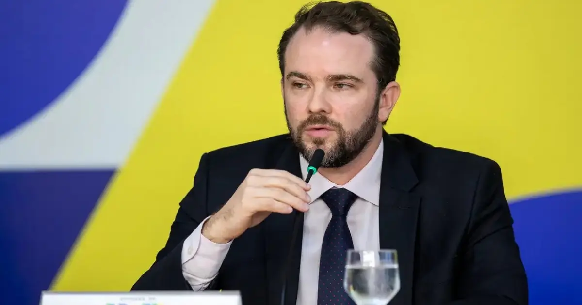 Governo avalia uso do FGTS para quitar dívidas em novo pacote de crédito
