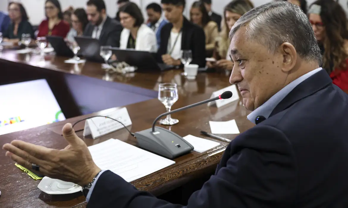 Governo Federal rejeita desoneração para compensar redução de jornada de trabalho   