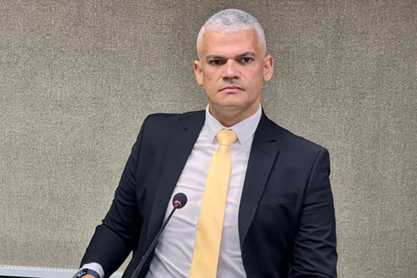Traição insinuada por Pablo, após desistência de candidatura, teria origem em Salvador