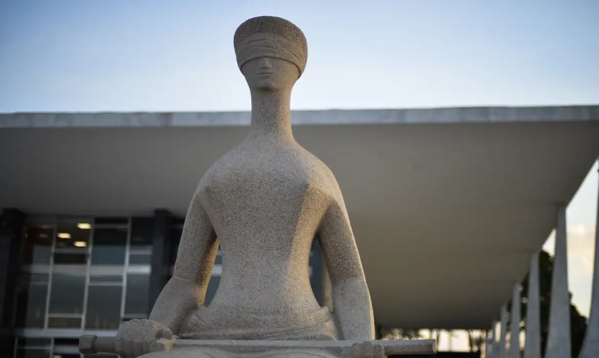 Juízes condenados não terão mais direito à aposentadoria compulsória, decide STF