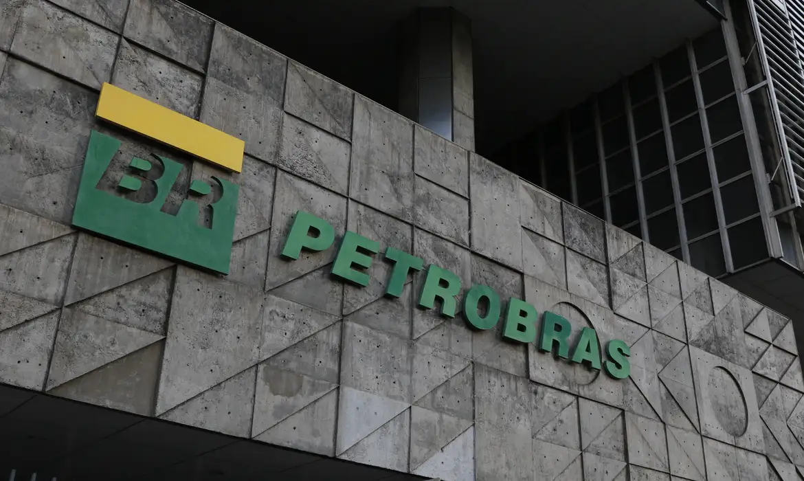 Petrobras abre 150 vagas para programa de estágio; há vagas para cidades da Bahia
