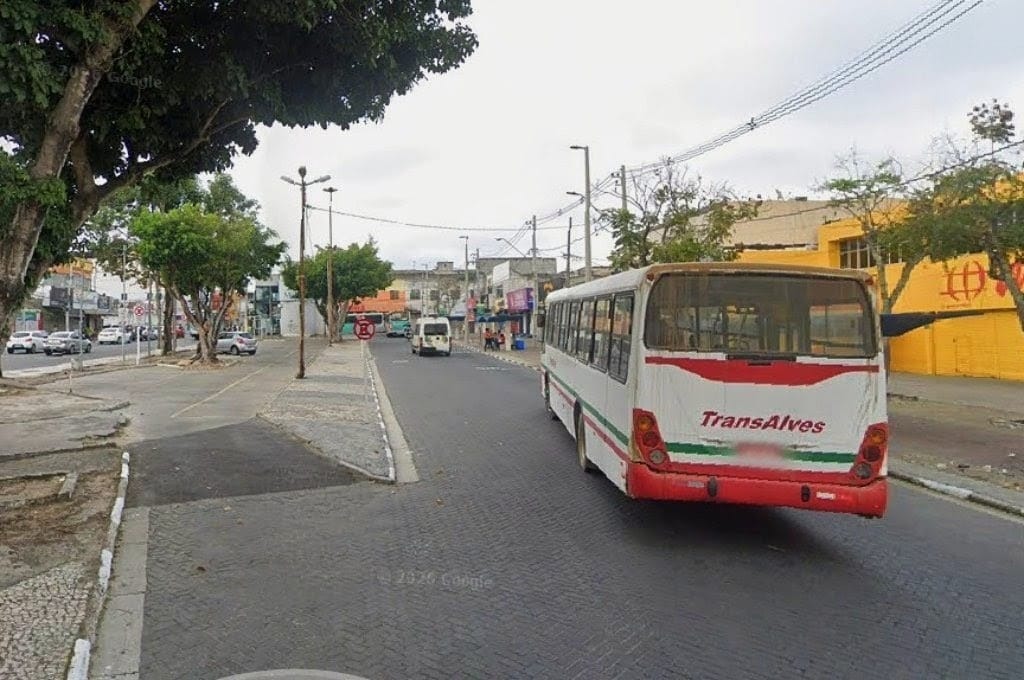 Ponto de embarque e desembarque na Avenida Senhor dos Passos deve receber sinalização, cobra vereador