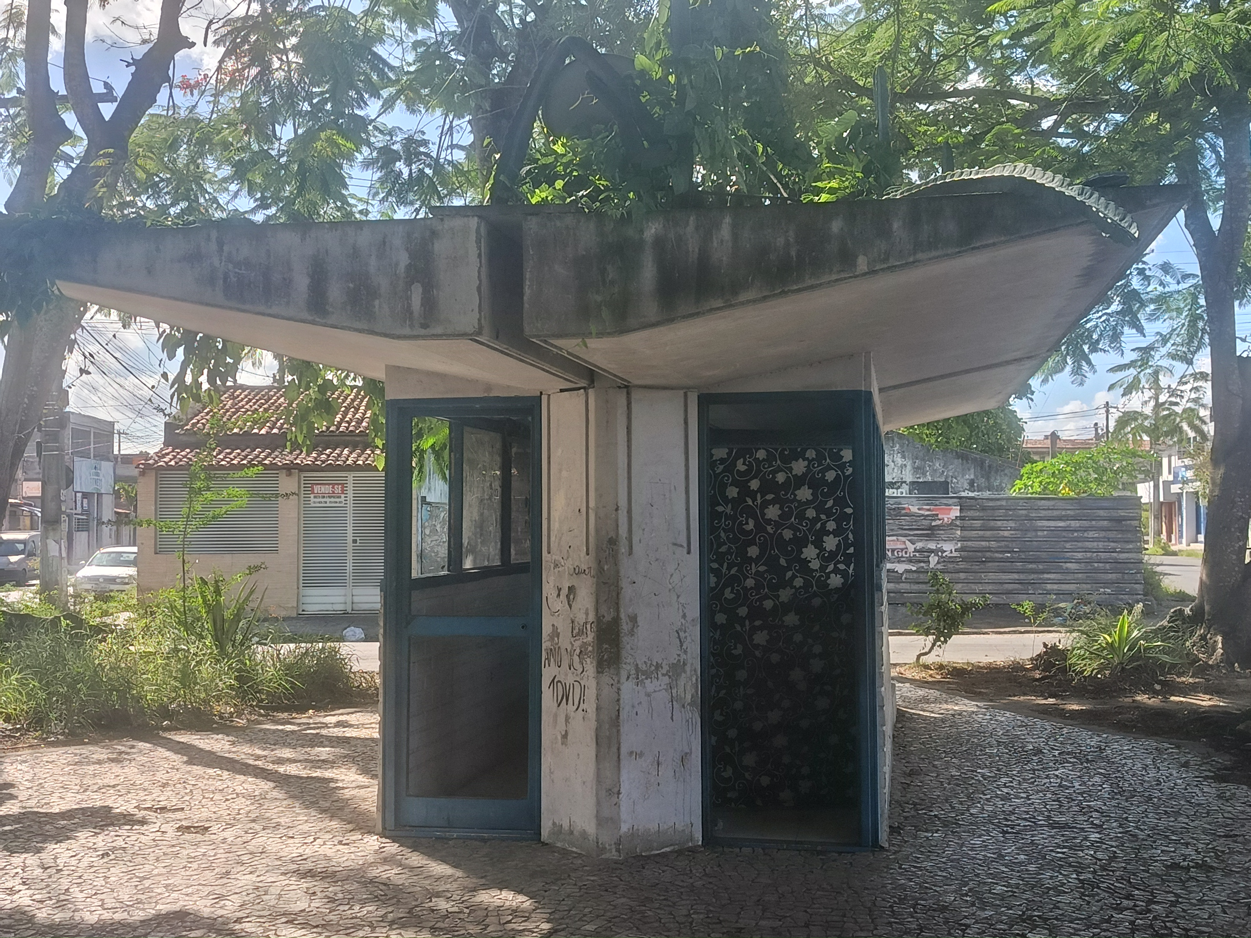 Repercussões da Câmara: é inadmissível o abandono, pelo Estado, do antigo módulo da PM em frente ao Assis