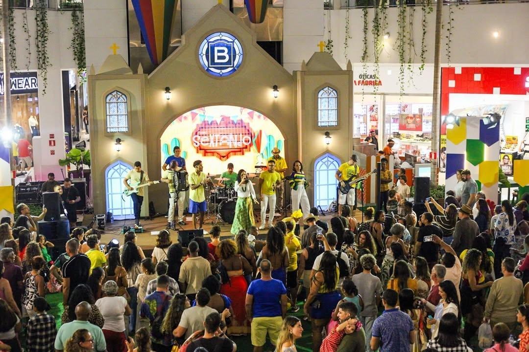 Jó Miranda, Virgílio e Léo Estakazero comandam o Arraiá do Bela